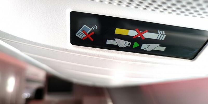 Anzeige in einem Flugzeig (Archiv) - Foto: über dts Nachrichtenagentur