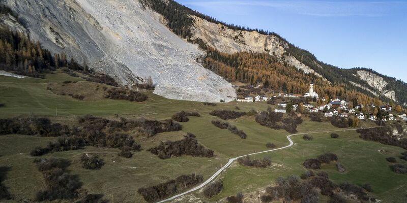 Brienz: Die Gefahr eines neuen großen Schuttstroms ist gestiegen. (Archivbild) - Foto: Til Buergy/KEYSTONE/dpa
