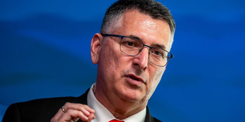 Laut Israels Außenminister Saar ist der Iran beim Streben nach einer Atombombe zurückgeworfen. (Archivbild)  - Foto: Michael Kappeler/dpa