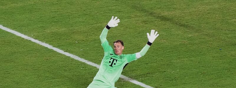 Manuel Neuer kann das Tor zum 1:1 nicht verhindern. - Foto: Marta Lavandier/AP/dpa
