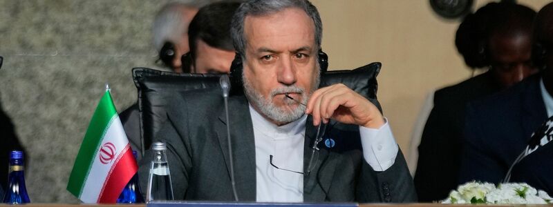 Der Iran will laut Außenminister Araghtschi nicht verhandeln, solange Israels Angriffe andauern. - Foto: Khalil Hamra/AP/dpa