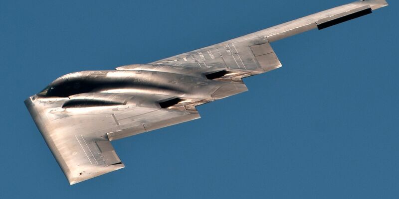 Die schwere Bombe vom Typ GBU-57 kann nur von B-2-Tarnkappenbombern der US-Luftwaffe abgeworfen werden. (Handout) - Foto: Nathan Gallahan/U.S. Air Force/dpa