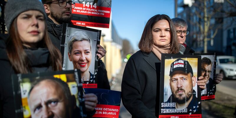 Jahrelang hat die belarussische Oppositionsführerin Swetlana Tichanowskaja für die Freilassung ihres Ehemanns Sergej Tichanowski gekämpft. (Archivbild) - Foto: Mindaugas Kulbis/AP/dpa