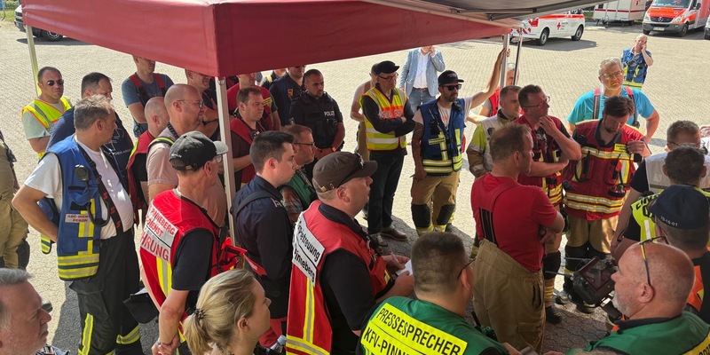 FW-PI: Abschlussmeldung: Großfeuer in Quickborn ist nach 22 Stunden gelöscht - Foto: presseportal.de