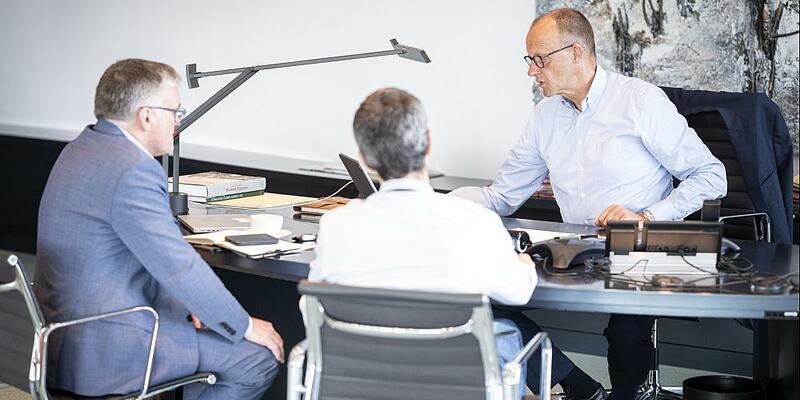 Friedrich Merz telefoniert mit den E3-Staaten zur Lage in Nahost am 22.06.2025 - Foto: Bergmann, Guido/BPA,  Text: über dts Nachrichtenagentur