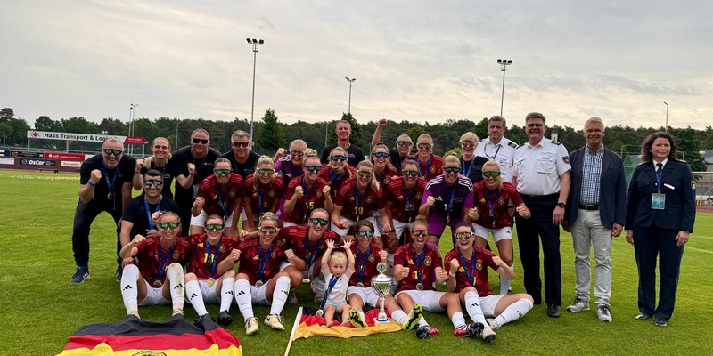 POL-OLD: Deutsche Polizistinnen verteidigen Titel bei der 4. EPM im Frauenfußball in Lohne - Foto: presseportal.de