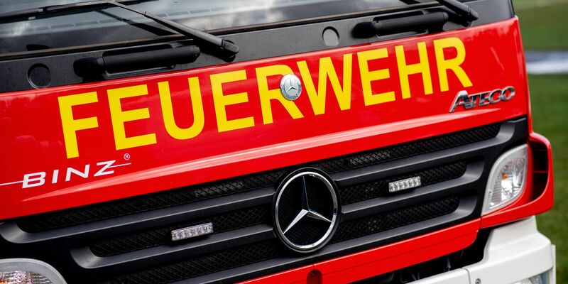 Bei dem Brand in Wilhelmshaven ist ein Kind gestorben. (Symbolbild)  - Foto: Hauke-Christian Dittrich/dpa