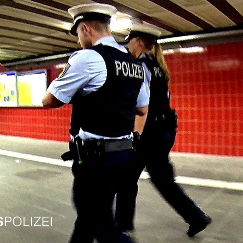 Bundespolizeidirektion München: Alkoholisierter griff Beamte an und verletzt einen 31-jährigen Bundespolizisten - Foto: presseportal.de
