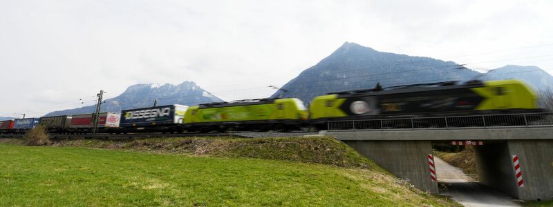Auch an Bahntrassen herrscht oft ein hoher Lärmpegel. (Illustration) - Foto: Angelika Warmuth/dpa