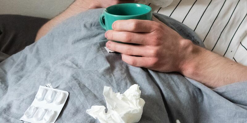 «Leisure Sicknes»: Einer Studie zufolge kennen viele Menschen das Phänomen, ausgerechnet an freien Tagen Krankheitssymptome zu erleben. (Symbolbild) - Foto: Philip Dulian/dpa