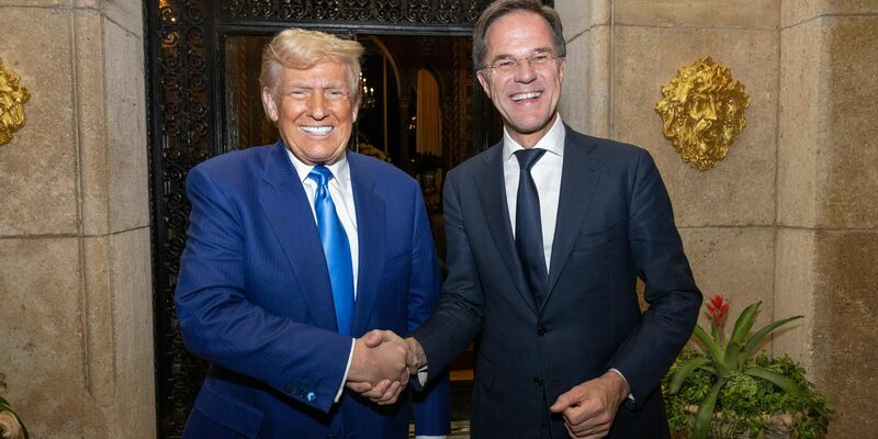Mehr Lob geht kaum: Nato-Generalsekretär Mark Rutte schickte US-Präsident Trump zu dessen Reise nach Europa eine ganz besondere Nachricht. (Archivbild) - Foto: Erik Luntang/Nato/dpa
