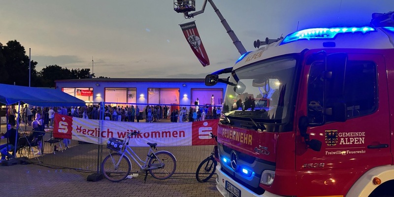 FW Alpen: Rückblick: Blaulichtparty 2025 in Menzelen - Foto: presseportal.de