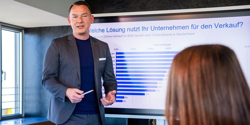 Warum kleine und mittlere Unternehmen bei der Treuberg GmbH Schlange stehen, um trotz Rezession lukrative Aufträge und Neukunden zu gewinnen - Foto: presseportal.de