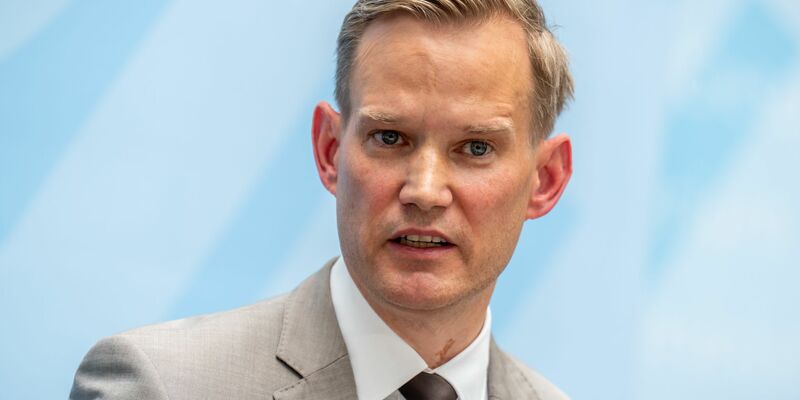 Der Bundesdrogenbeauftragte Hendrick Streeck fordert mehr Anstrengungen im Kampf gegen den illegalen Drogenhandel. (Archivbild) - Foto: Michael Kappeler/dpa