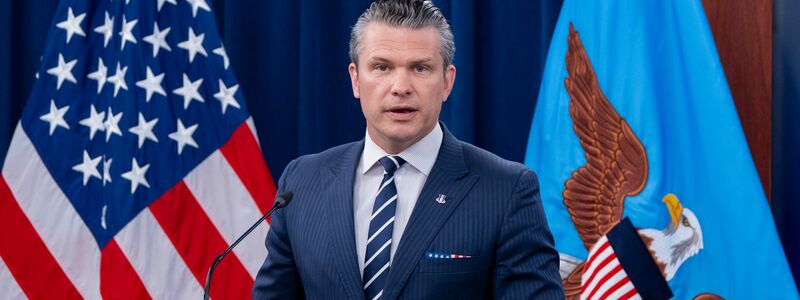 US-Verteidigungsminister Hegseth will sich in einer Pressekonferenz zum Ausmaß der Zerstörung der iranischen Atomanlagen äußern. - Foto: Alex Brandon/AP/dpa