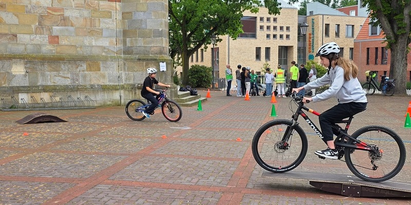 POL-EL: Meppen - Helmtag ein voller Erfolg (Fotos) - Foto: presseportal.de