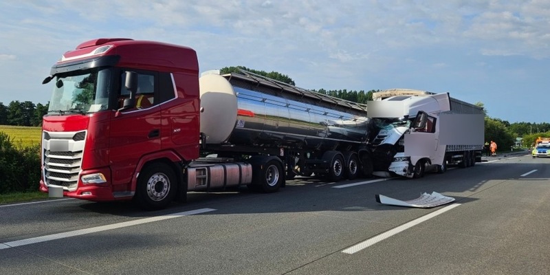 POL-ROW: ++ Zeugen gesucht: Schwerer Unfall auf der A 1 bei Gyhum ++ - Foto: presseportal.de