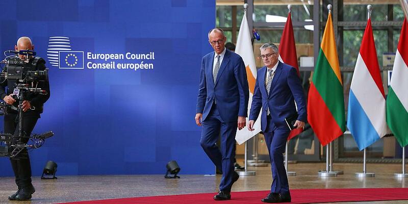 Friedrich Merz und Stefan Kornelius am 26.06.2025 - Foto: über dts Nachrichtenagentur