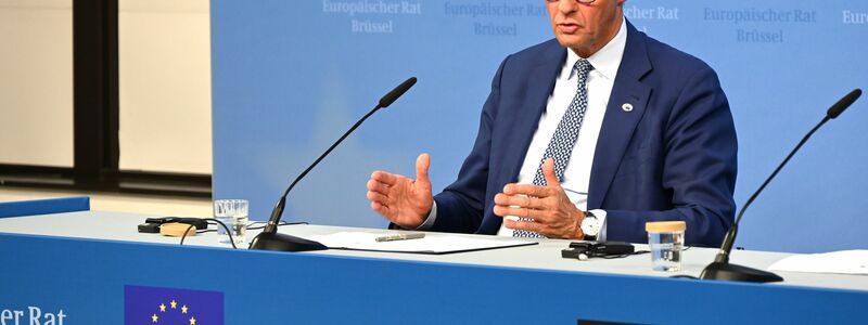 Hat sich «ausgesprochen wohl gefühlt»: Bundeskanzler Friedrich Merz bei seinem ersten EU-Gipfel in Brüssel. - Foto: Ansgar Haase/dpa