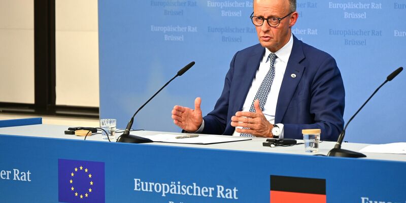 Kanzler Friedrich Merz sieht durch die US-Zölle deutsche Unternehmen in Gefahr. - Foto: Ansgar Haase/dpa