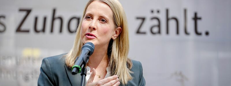 Bundesbauministerin Verena Hubertz will den Neubau beschleunigen. (Archivbild) - Foto: Kay Nietfeld/dpa