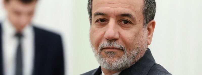 Der Iran prüft laut Außenminister Araghtschi, ob erneute Gespräche mit den USA im nationale Interesse sind. - Foto: Alexander Kazakov/Pool Sputnik Kremlin/AP/dpa