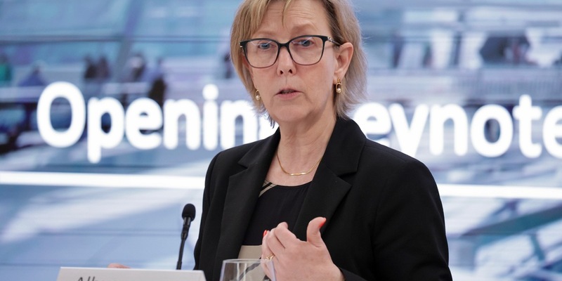 Wirtschaftsrat fordert Investitionsoffensive: Kapitalmarkt öffnen, Wettbewerbsfähigkeit sichern / Finanzmarktklausur in Frankfurt mit EU-Kommissarin Albuquerque und führenden Finanzentscheidern - Foto: presseportal.de