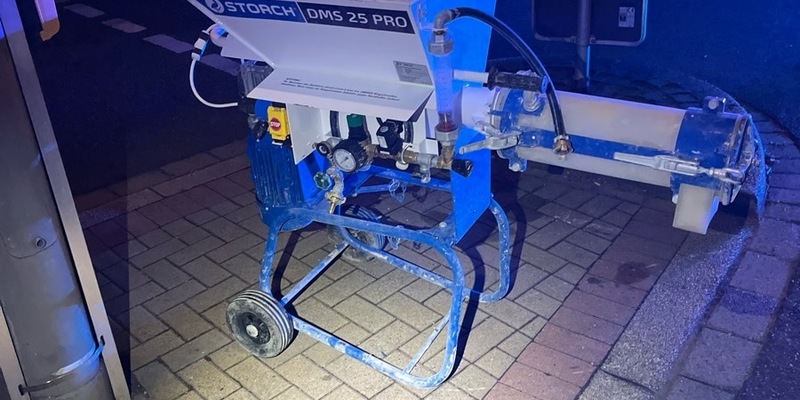 POL-DO: Wem gehört diese Baumaschine? Festnahme nach Diebstahlversuch einer Baumaschine an der Kreuzung Westfaliastraße/ Sunderweg. - Foto: presseportal.de