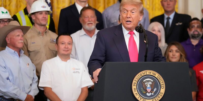 US-Präsident Donald Trump hatte eine unterzeichnete Vereinbarung mit China erwähnt, jedoch viele Fragen offengelassen. - Foto: Mark Schiefelbein/AP/dpa