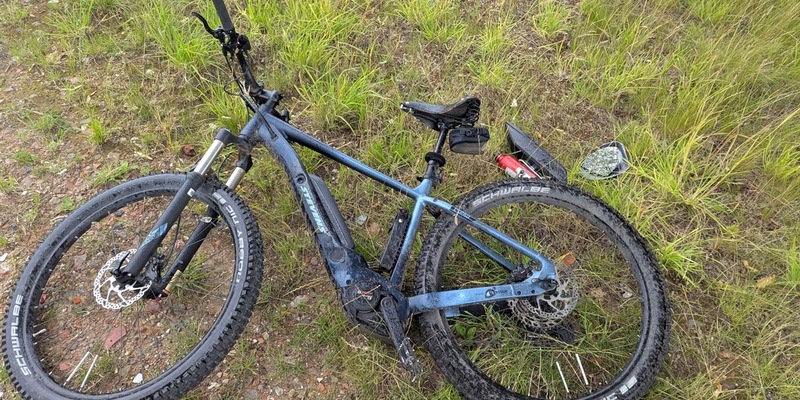 POL-STD: Apensen: Pedelec-Fahrer von Auto angefahren - Fahrzeug flüchtete - Foto: presseportal.de