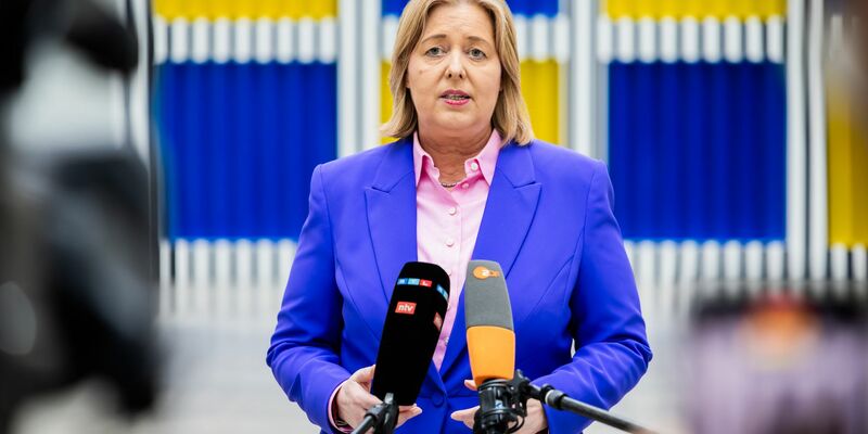 Bärbel Bas will Bundesaufträge an Tarifbindung der Firmen knüpfen. (Archivfoto) - Foto: Christoph Soeder/dpa