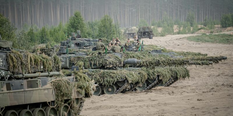 Bis vor wenigen Jahren schien ein militärischer Angriff auf Deutschland noch abwegig. (Archivbild) - Foto: Kay Nietfeld/dpa