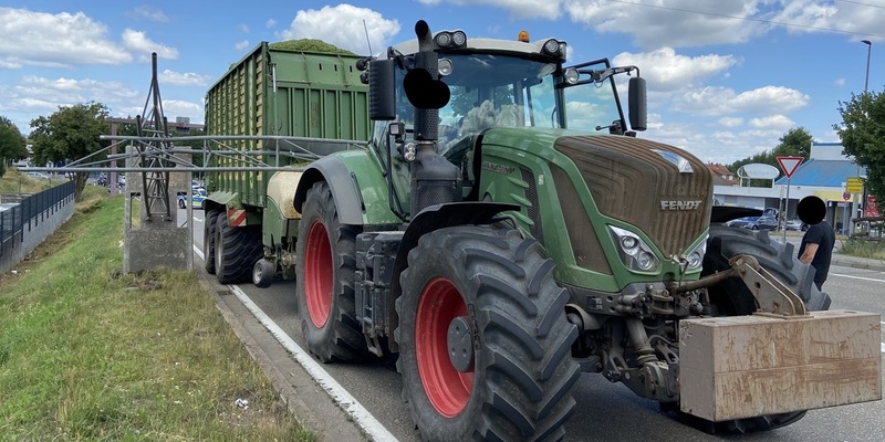 POL-PILAN: Traktor missachtet Durchfahrtsbeschränkung - Foto: presseportal.de