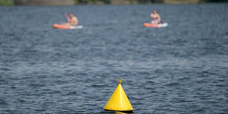 Die Hitze bleibt Deutschland in den kommenden Tagen erhalten. - Foto: Michael Bahlo/dpa