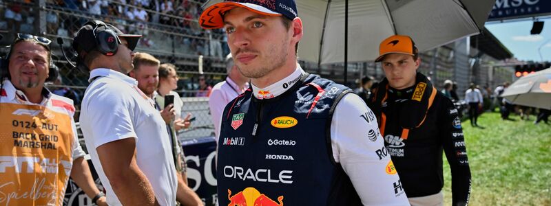 Nach mehr als einem Jahr fällt er vorzeitig aus: Weltmeister Max Verstappen. - Foto: Denes Erdos/AP POOL/AP/dpa