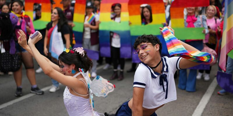 Rekordbeteiligung in Mexiko-Stadt: Hunderttausende zogen durch die Straßen. - Foto: Eduardo Verdugo/AP/dpa