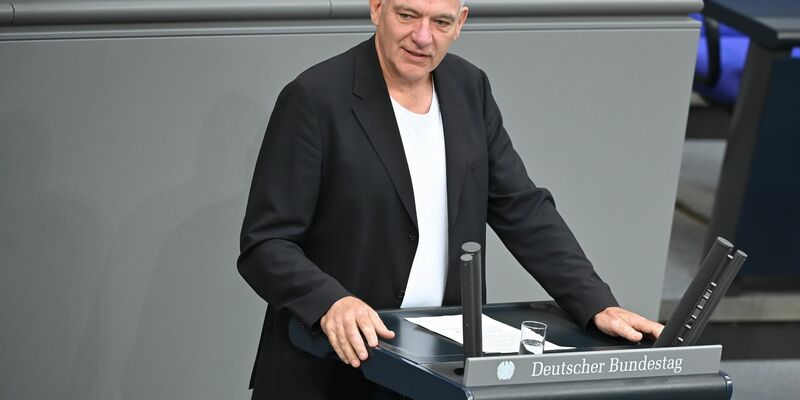 Parteichef van Aken pocht auf ein Mitspracherecht der Linksfraktion. (Archivbild)  - Foto: Katharina Kausche/dpa