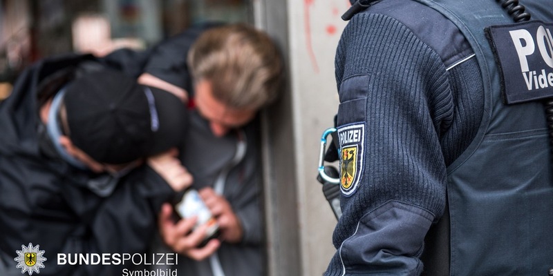 Bundespolizeidirektion München: Einsatzreiches Wochenende für die Bundespolizei München / Mehrere Gewaltdelikte im Bahnbereich - Foto: presseportal.de