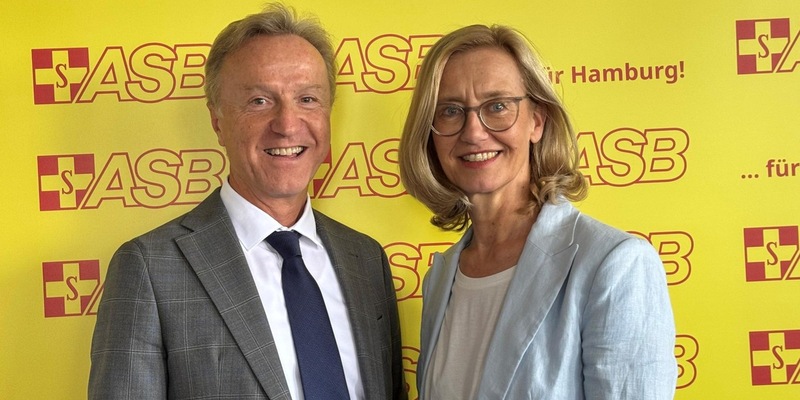 Dank und Aufbruch: Michael Sander verabschiedet sich nach 16 Jahren an der Spitze des ASB Hamburg - Foto: presseportal.de