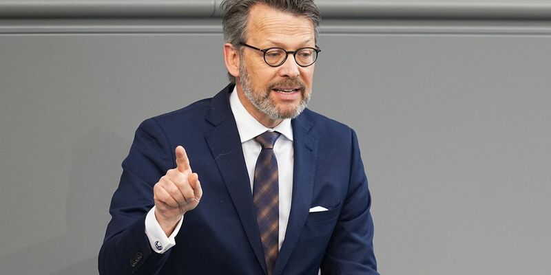 Der FDP-Haushaltsexperte Otto Fricke setzte sich angeblich gegen sechs Mitbewerber durch und wird neuer DOSB-Vorstandschef. - Foto: Michael Kappeler/dpa