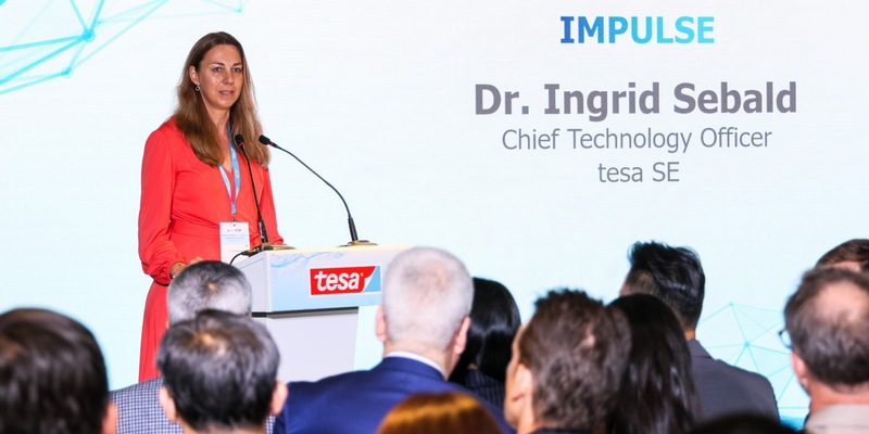 Kleben, entkleben, recyceln: tesa eröffnet neues Debonding on Demand Labor in Singapur - Foto: presseportal.de