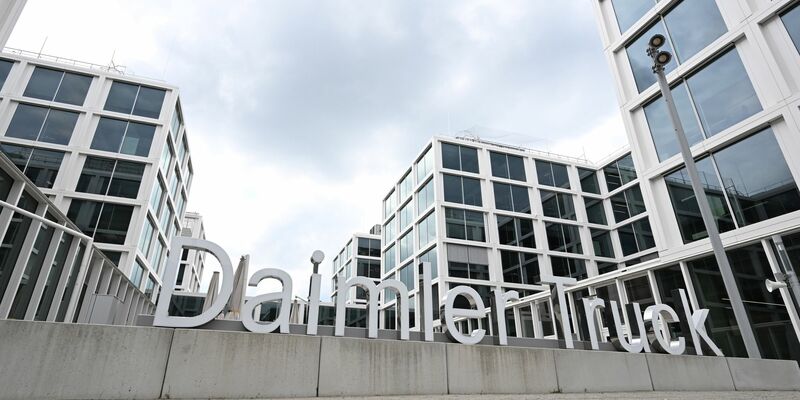 Daimler Truck: Russische Sanktionen wirken sich nicht auf Geschäft aus. (Archivbild)  - Foto: Bernd Weißbrod/dpa