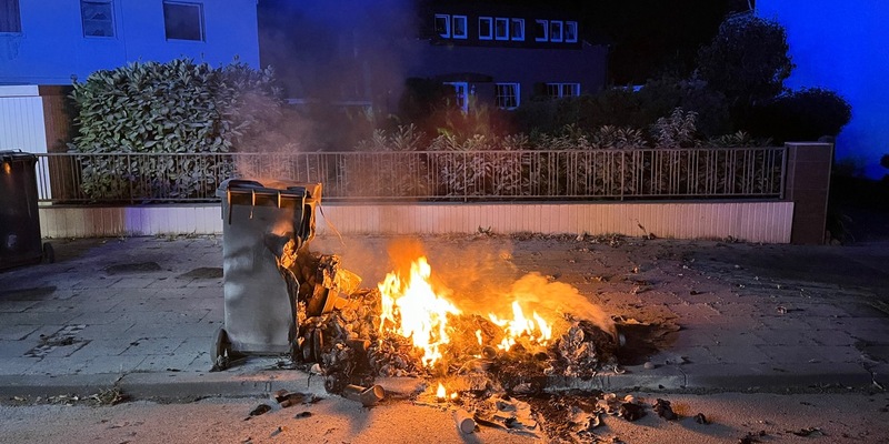 POL-SO: Mülltonnenbrand am Hellinghäuser Weg - Foto: presseportal.de