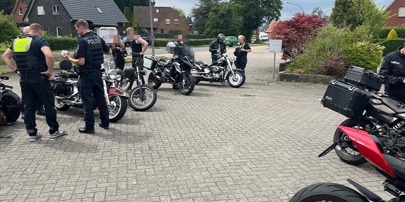 POL-ST: Hörstel, Schwerpunktkontrollen Kradfahrer Rund 100 kontrollierte Motorräder - Foto: presseportal.de