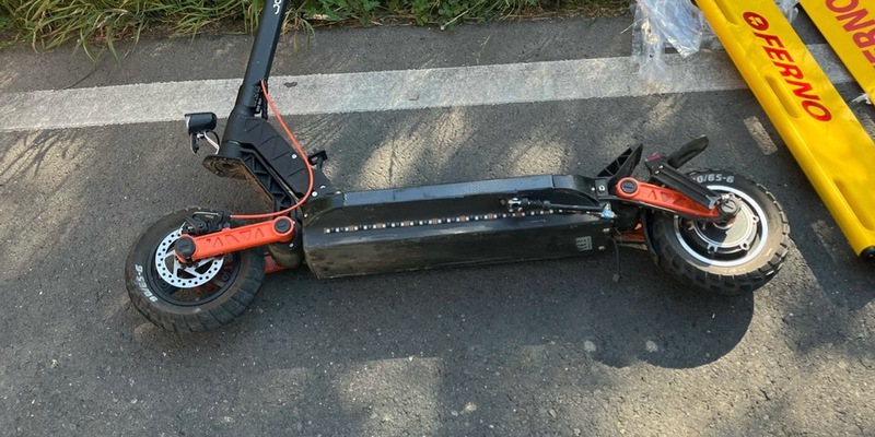 POL-RBK: Overath - E-Scooter kollidiert mit Pkw - Zwei Personen verletzt - Foto: presseportal.de