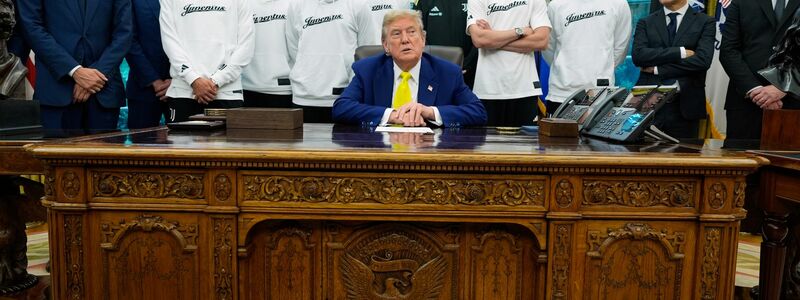 Zu Gast im Oval Office bei US-Präsident Donald Trump: WM-Teilnehmer Juventus Turin. - Foto: Alex Brandon/AP/dpa