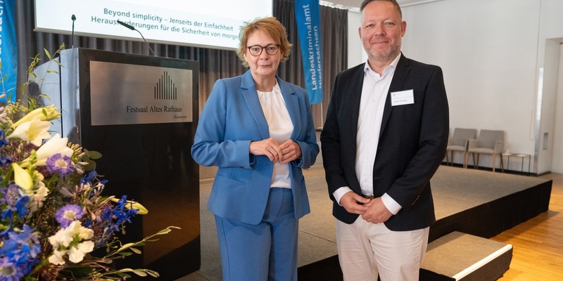 LKA-NI: LKA-Symposium Beyond simplicity - Jenseits der Einfachheit - Foto: presseportal.de