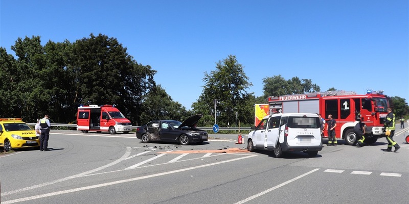 POL-HX: Verkehrsunfall auf der B64 - Foto: presseportal.de