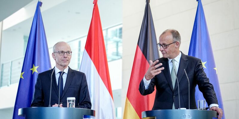 Bundeskanzler Friedrich Merz (CDU) verteidigt Grenzkontrollen gegen Kritik aus Nachbarländern. - Foto: Kay Nietfeld/dpa