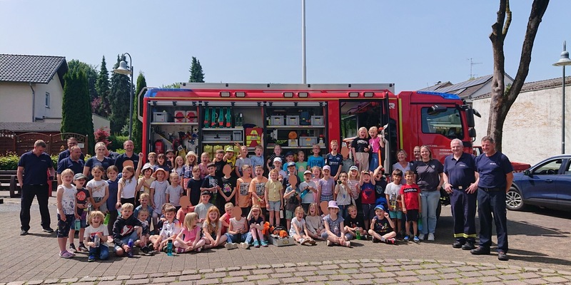 FW-PB: Feuer und Flamme für den Brandschutz: Spannende Brandschutzerziehung in Schwaney - Foto: presseportal.de